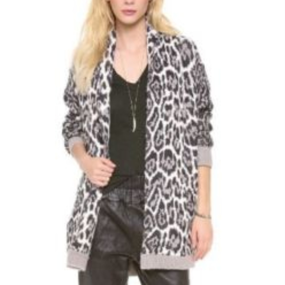 Wild Lynx Jacquard Leopard Cardigan Sweater sz M/L